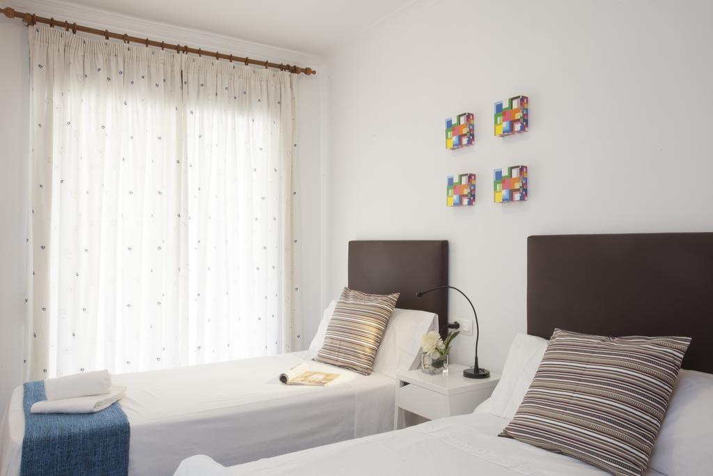 Singular Apartments Candela III Valence Chambre photo